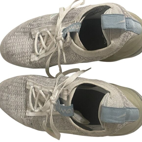 Nike Women's Air VaporMax Flyknit Gray White Shoes Size 6.5Y - Picture 5 of 16